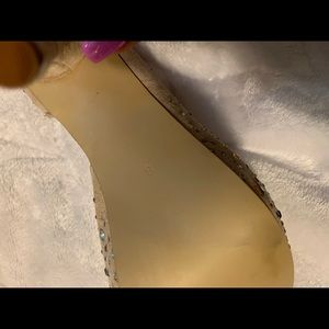 Nude Steve Madden heals